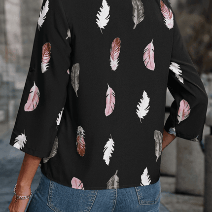 Stylish Feather Motif V-Neck Short Sleeve Top