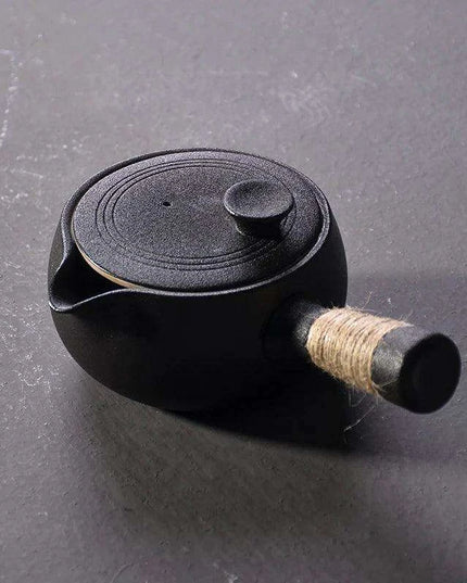 Sophisticated Black Ceramic Kyusu Tea Set with 500ml Chinese Tea Brewer and Serving Accessories - Stylish and Practical Choice