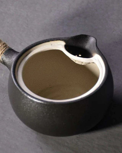 Sophisticated Black Ceramic Kyusu Tea Set with 500ml Chinese Tea Brewer and Serving Accessories - Stylish and Practical Choice