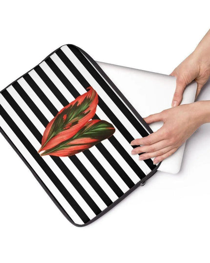 Sophisticated Style: Maison d'Elite Laptop Sleeves - Premium Protection for Your Tech