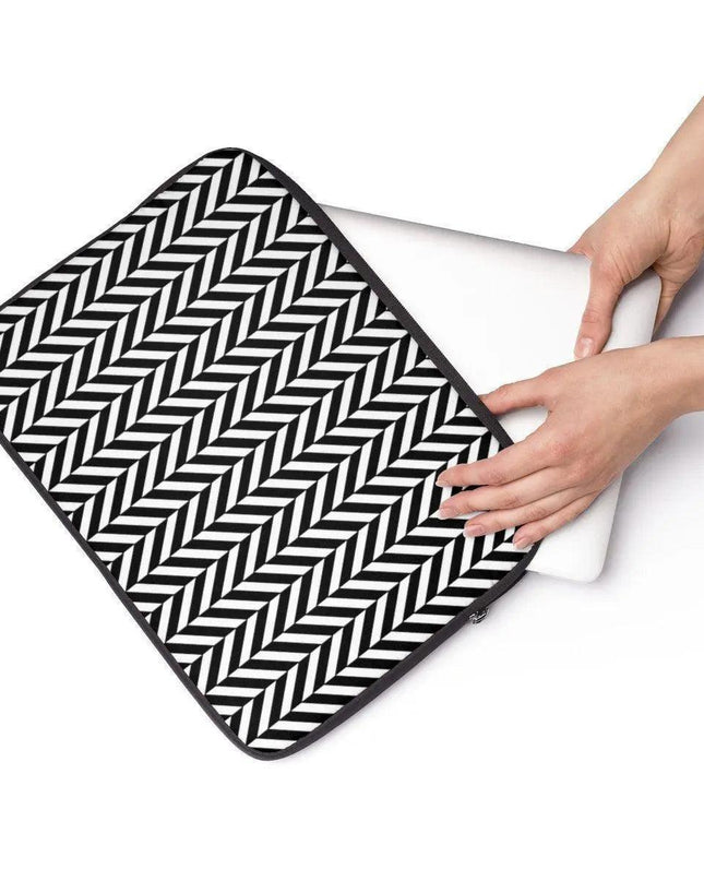 Elegant Protection Laptop Sleeves - Stylish Armor for Your Device