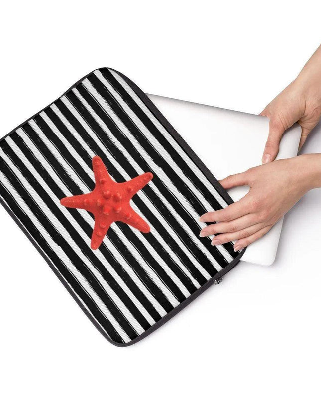Sophisticated Chic Laptop Sleeves - Stylish Shield for Your Devices