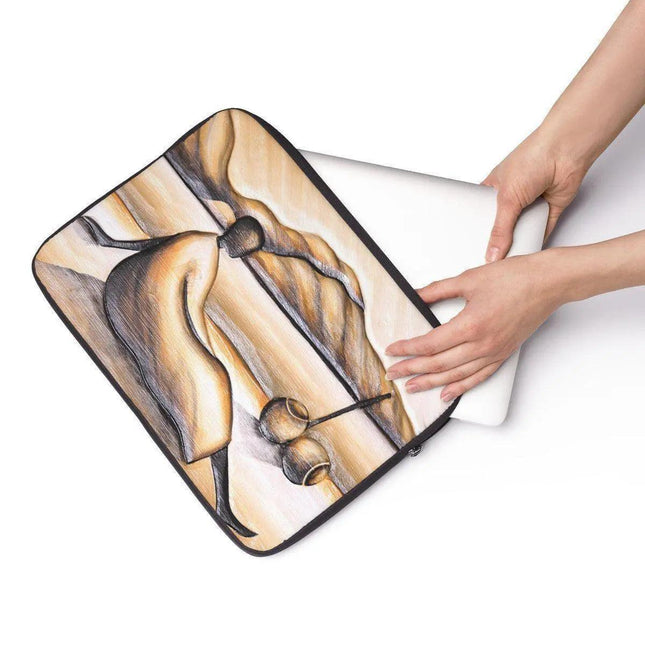Sophisticated Laptop Sleeve - Stylish Protection for Your Device