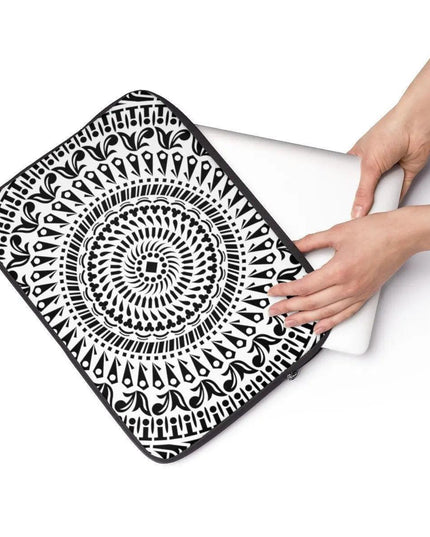 Maison d'Elite Laptop Sleeve: Stylish Protection for Your Device
