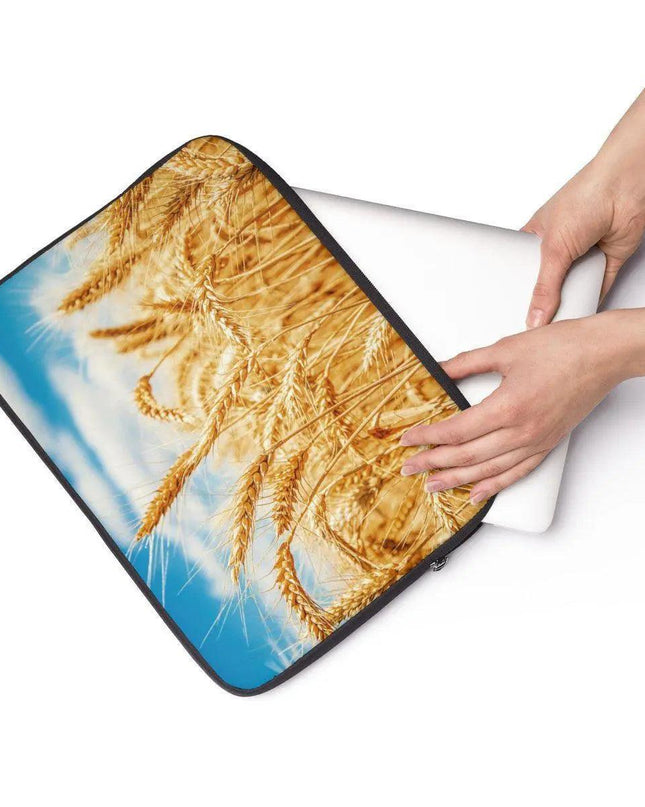 Chic Guard Laptop Sleeve - Elegant Protection for Your Device