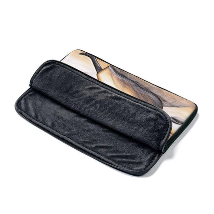 Sophisticated Laptop Sleeve - Stylish Protection for Your Device