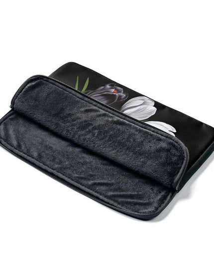 SleekShield Laptop Protector - Stylish and Resilient Tech Sleeve