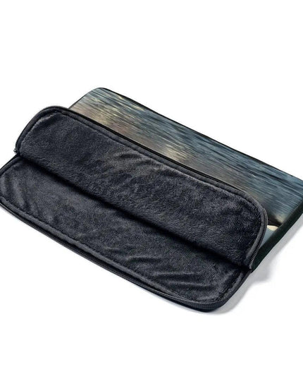 EleganceGuard Laptop Protection Sleeves - Stylish & Resilient Cover