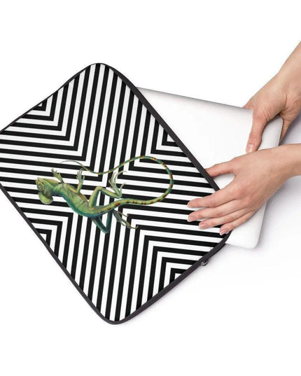 Chic Maison Laptop Sleeve - Trendy Tech Protector for Enhanced Safety