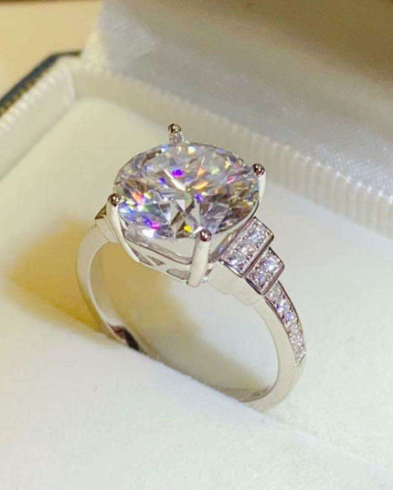 Eternal Radiance 5 Carat Moissanite and Zircon Sterling Silver Ring - Unmatched Grace