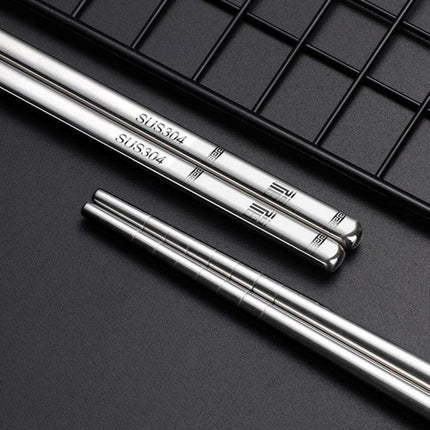 Elevate Your Culinary Experience with the Elegant Non-Slip Chopsticks Set