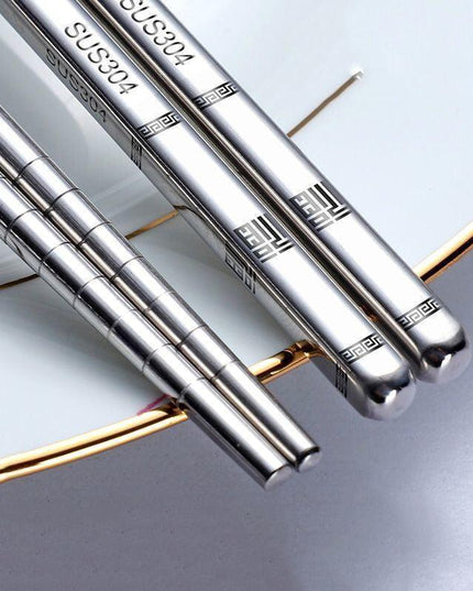 Elevate Your Culinary Experience with the Elegant Non-Slip Chopsticks Set