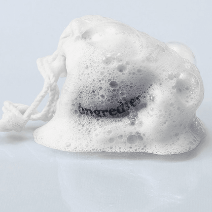 ongredients Butterfly Pea Cleansing Ball 110g - Très Elite