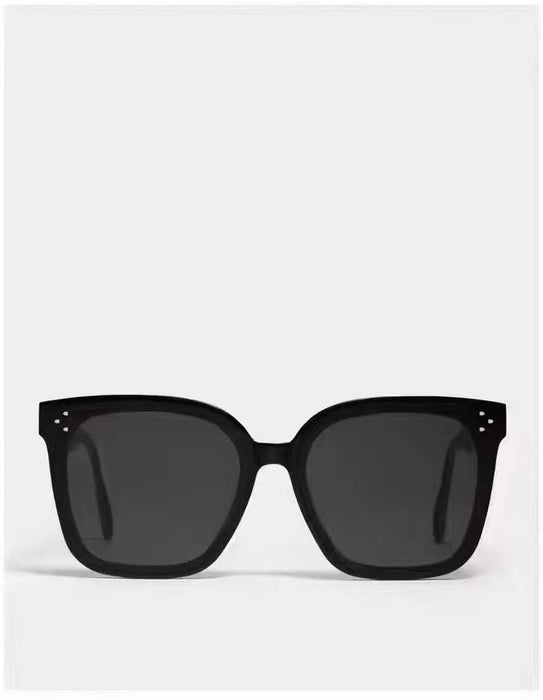 GENTLE MONSTER Sunglasses Her 01 Black Frame Black Zeiss Lenses with Original Packaging Sets