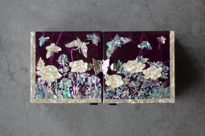 Korean Butterfly & Peony Lacquer Jewelry Box with Najeon Artisan Craftsmanship