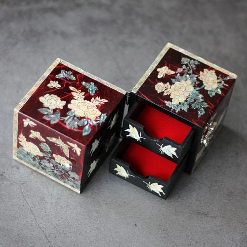 Hanji Najeon Lacquerware Jewelry Box - Korean Traditional Handcrafted Beauty (Red Butterfly & Peony Design)