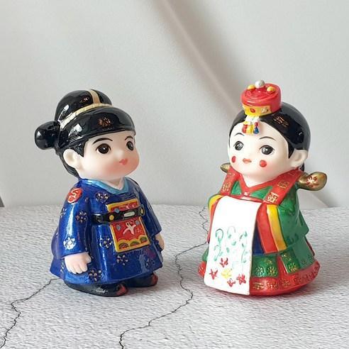 Korean Traditional Hanbok Wedding Doll Miniature Gift Set in Luxurious Packaging