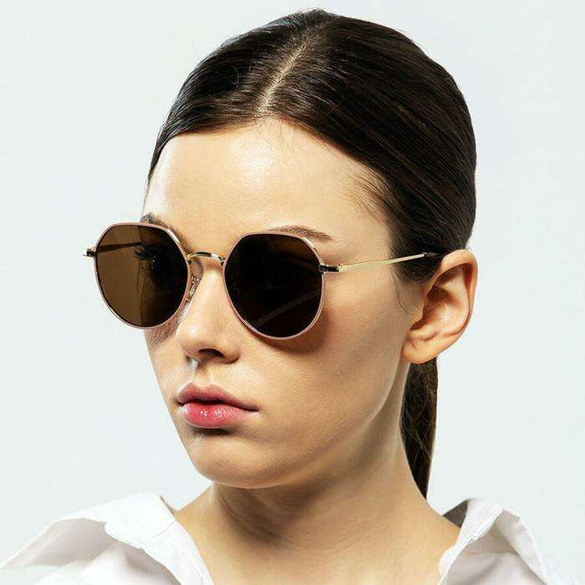 Chic Brown Sunglasses with Metal Frame - UV400 Protection and Stylish Design