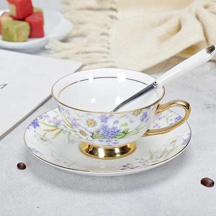 Luxurious Bone China Tea Cup and Saucer Set - Classic Elegance