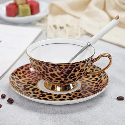 Luxurious Bone China Tea Cup and Saucer Set - Classic Elegance