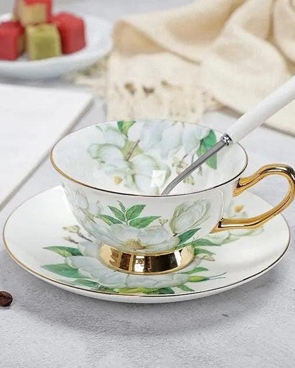 Luxurious Bone China Tea Cup and Saucer Set - Classic Elegance