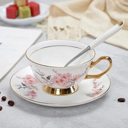 Luxurious Bone China Tea Cup and Saucer Set - Classic Elegance