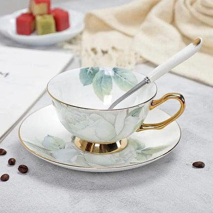 Luxurious Bone China Tea Cup and Saucer Set - Classic Elegance