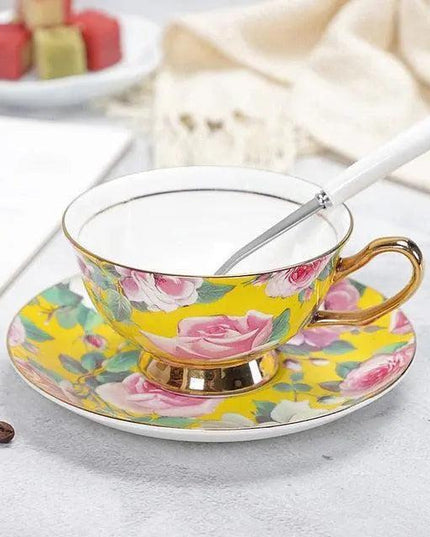 Luxurious Bone China Tea Cup and Saucer Set - Classic Elegance