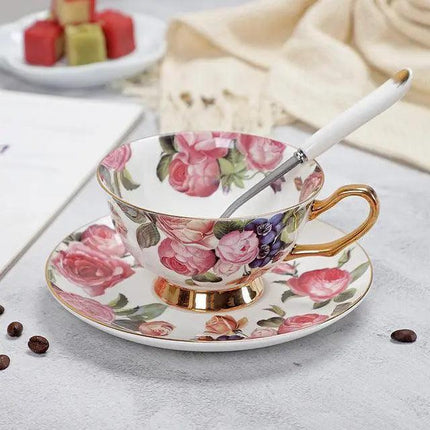 Luxurious Bone China Tea Cup and Saucer Set - Classic Elegance
