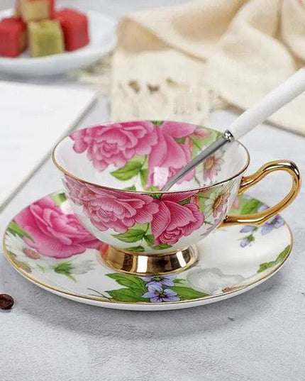 Luxurious Bone China Tea Cup and Saucer Set - Classic Elegance