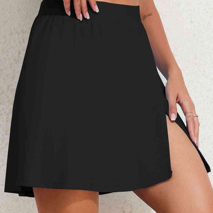 Stylish Beach Skirt with Trendy Slit and Practical Pockets