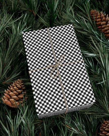 Chic Eco-Conscious Gift Wrap Paper: Elevate Your Gifting Experience