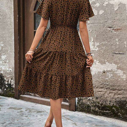 Chic Short-Sleeve Polka Dot V-Neck Dress: Stylish Spring-Summer Apparel for Women