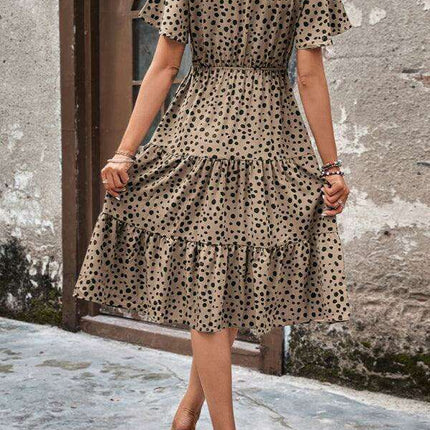 Chic Short-Sleeve Polka Dot V-Neck Dress: Stylish Spring-Summer Apparel for Women