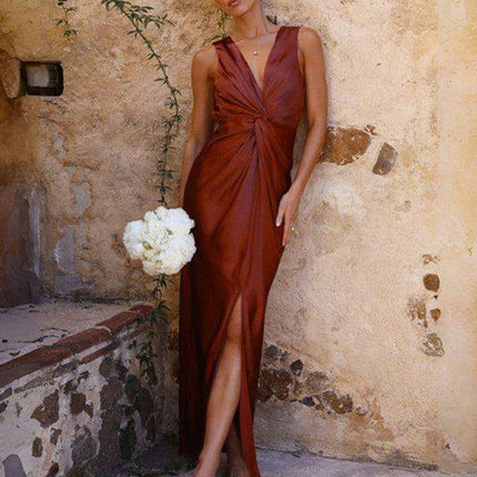 Elegant V-Neck Sleeveless Pleated Dress for Women - Timeless Charm