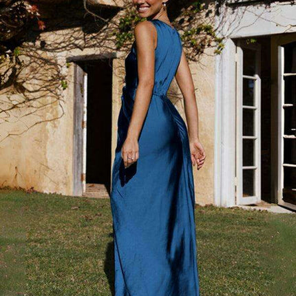 Elegant V-Neck Sleeveless Pleated Dress for Women - Timeless Charm