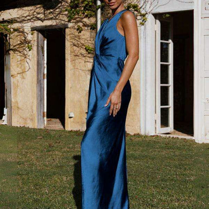 Elegant V-Neck Sleeveless Pleated Dress for Women - Timeless Charm