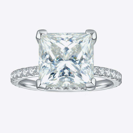 Elegant 5.52 Carat Moissanite Ring in Platinum-Plated Sterling Silver - A Timeless Lab-Diamond Masterpiece