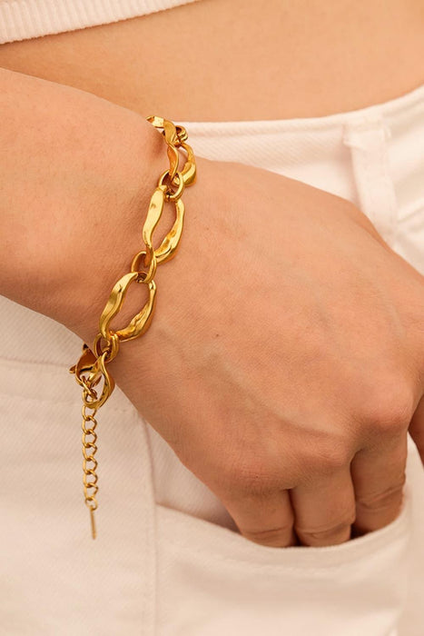 Modern Elegance: Luxe 18K Gold-Plated Stainless Steel Bracelet