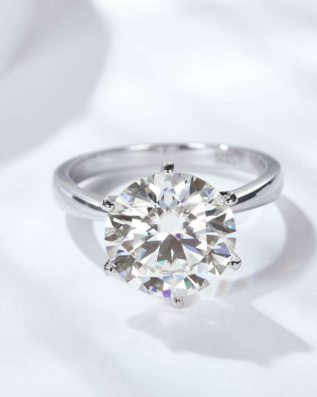 Luxurious 5 Carat Moissanite Solitaire Ring in Platinum-Plated Sterling Silver - A Classic Statement of Elegance