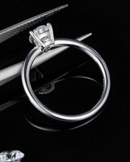 Elegant 1 Carat Platinum-Plated Lab-Diamond Sterling Silver Ring