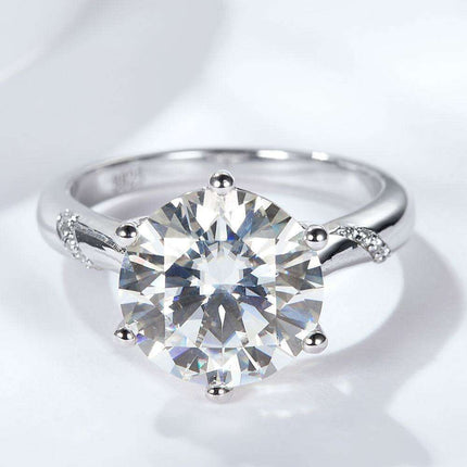 Timeless Elegance: Stunning 5 Carat Moissanite Solitaire Ring in Platinum-Plated Sterling Silver
