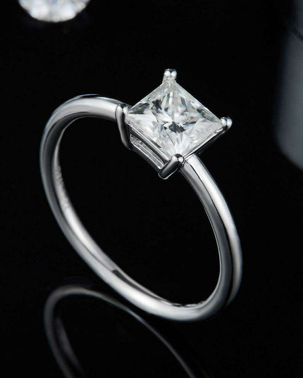 Elegant 1 Carat Platinum-Plated Lab-Diamond Sterling Silver Ring