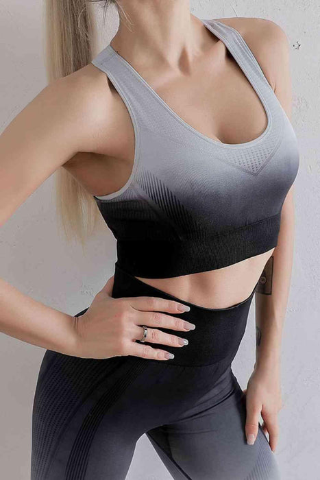 Gradient Yoga Set with Round Neck Sports Bra and Leggings - Stylish Athletic Wear