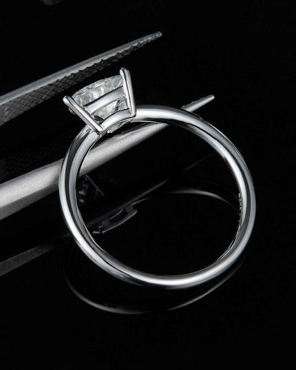 Elegant 1 Carat Platinum-Plated Lab-Diamond Sterling Silver Ring