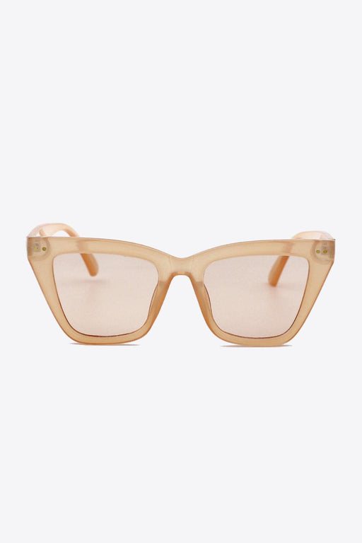 UV400 Wayfarer Sunglasses - Fashionable Eye Shield for Bright Days