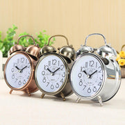 Elegant Retro Silent Double Bell Quartz Alarm Clock with Classic Charm