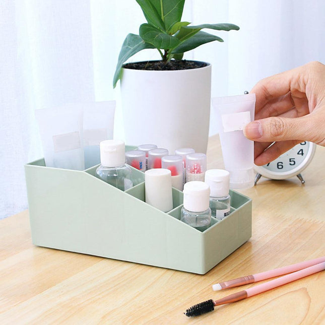 Chic Solid Color Makeup and Jewelry Organizer - Sleek Compact Storage Solution for Desktop and Vanity