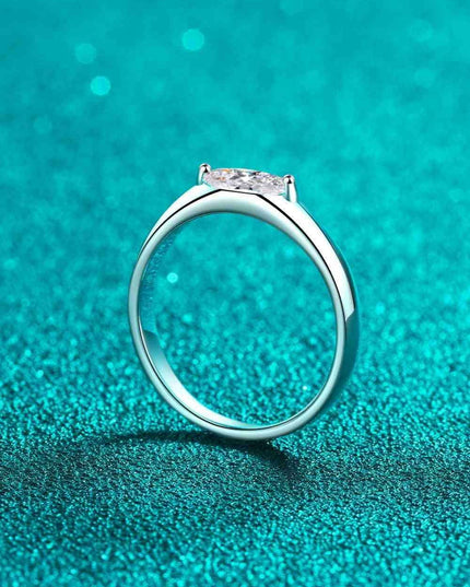 Elegant Moissanite Sterling Silver Ring: A Redefinition of Timeless Sophistication