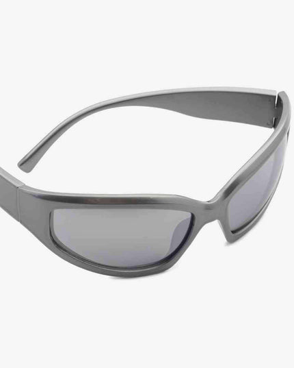 Chic Cat-Eye Sunglasses Collection with UV400 Protection and Travel Case